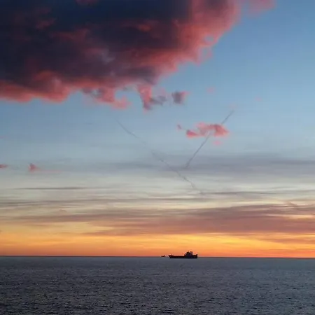 Mansarda Sul Mare - La Contessa Di Caprafico 아파트